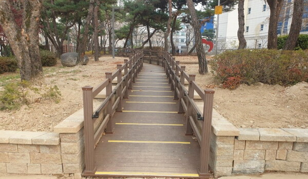 대전 중구 '공원 장애인 편의시설 개선사업' 추진 완료 대문사진